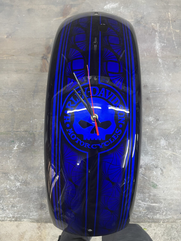 Peinture custom garde boue harley